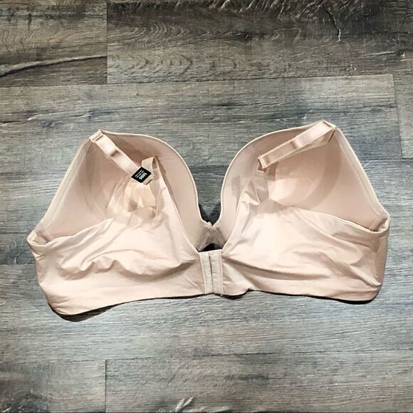 Torrid Curve Bra 50DD - Picture 2 of 5